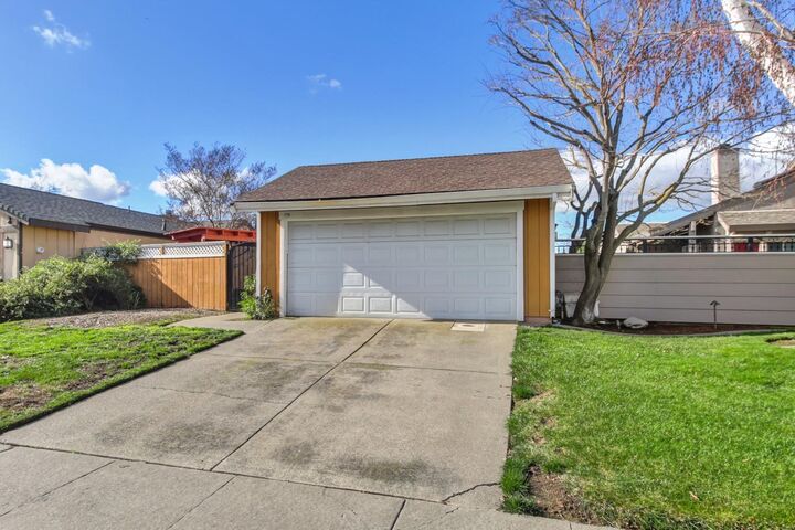 Property Photo:  179 Cedar Rock Circle  CA 95823 