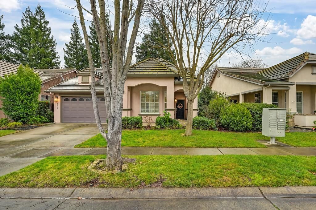 Property Photo: 2512 Arbury Street CA 95833