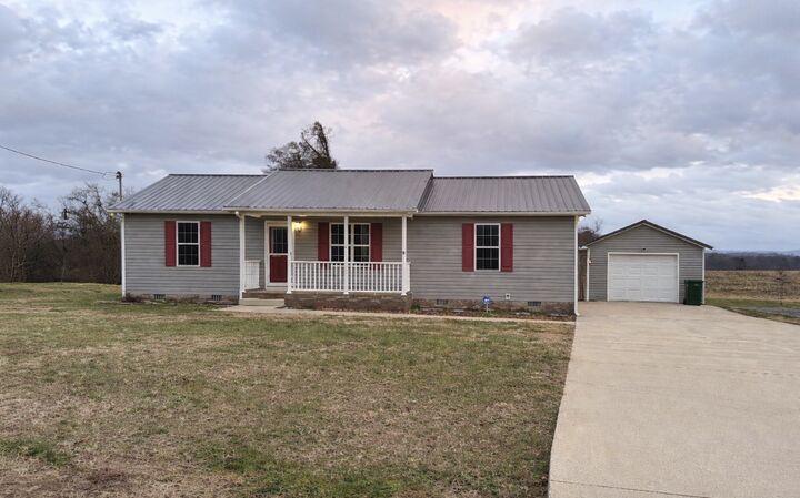 Property Photo:  383 Strawberry Dr  TN 37398 