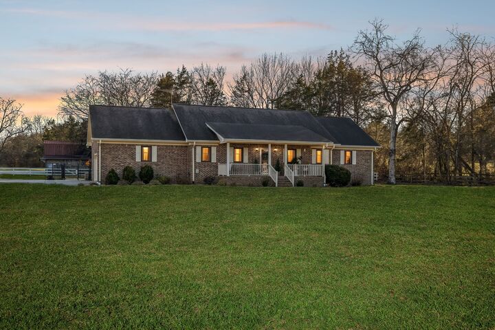 Property Photo:  2537 York Rd  TN 37135 