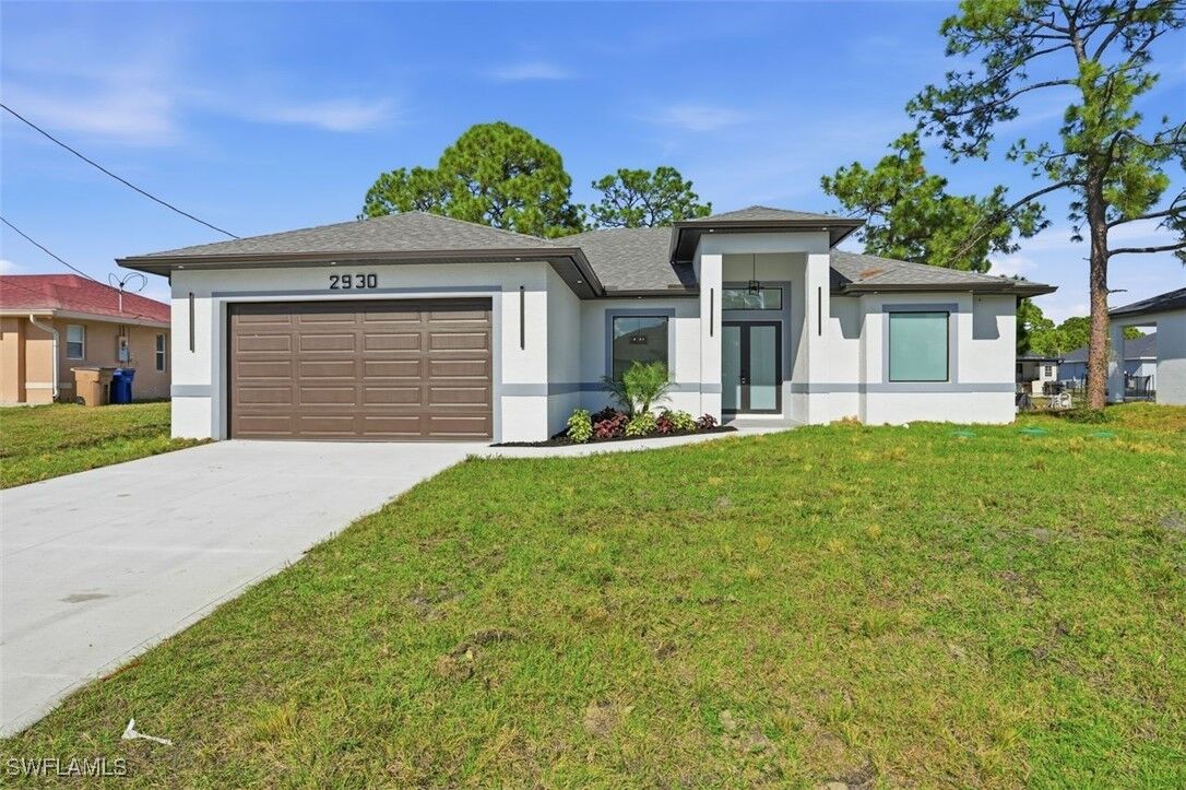 Property Photo: 2930 20th Street SW FL 33976