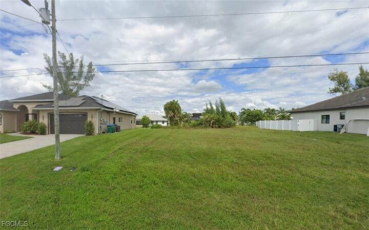 Property Photo:  2015 SW 29th Terrace  FL 33914 