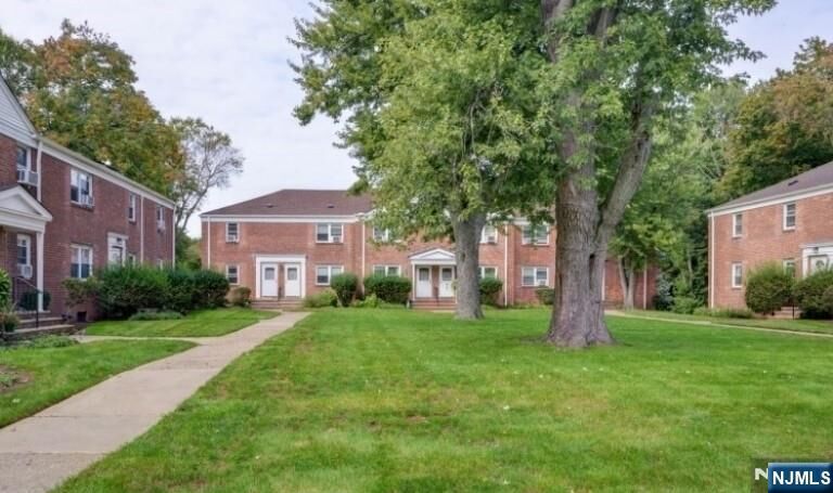 Property Photo:  180 Central Avenue  NJ 07631 