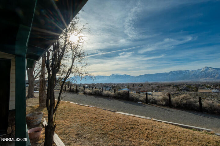 Property Photo:  2715 Henning Lane  NV 89423 