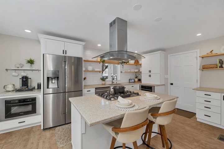 Property Photo: 115 Chase Way NH 03104