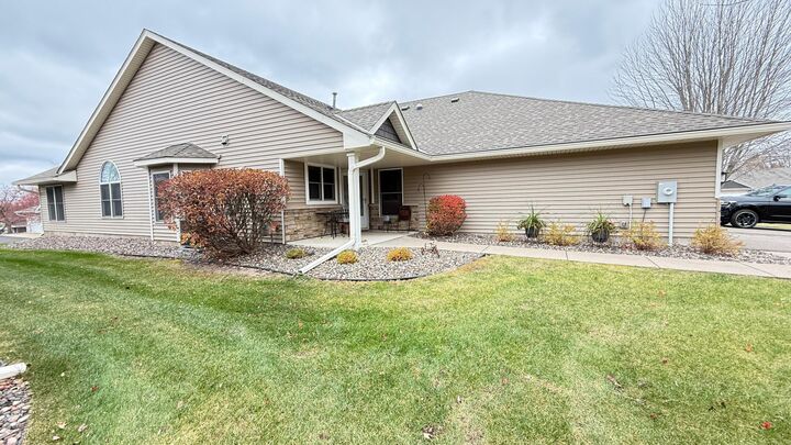 Property Photo:  745 Echo Shores Court  MN 55115 