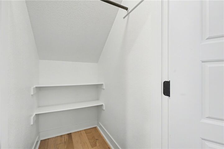 Property Photo:  1716 W Broadway Place  AR 72758 