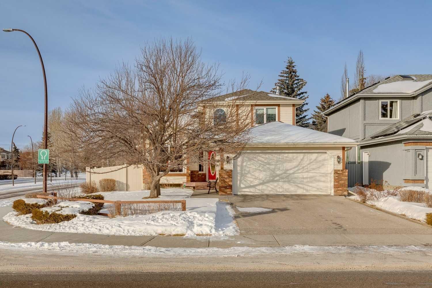 Property Photo:  181 Woodford Drive SW  AB T2W 4C2 
