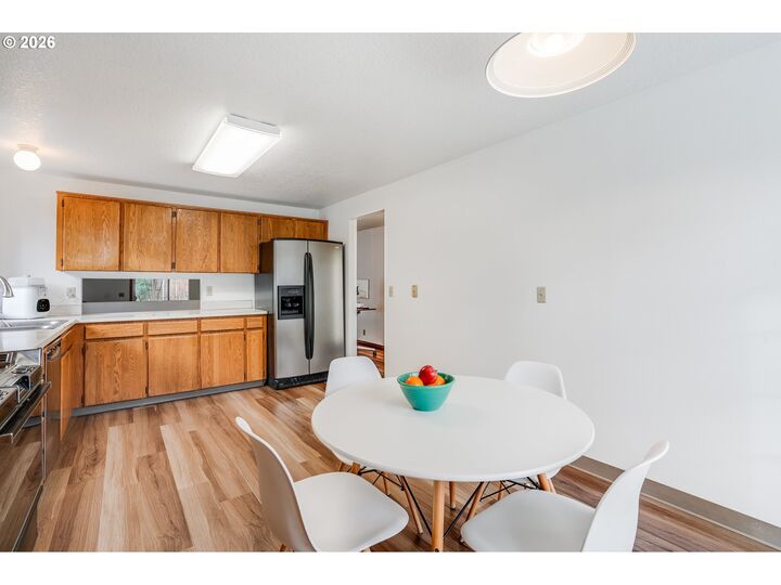 Property Photo:  906 SE 121st Ave  WA 98683 