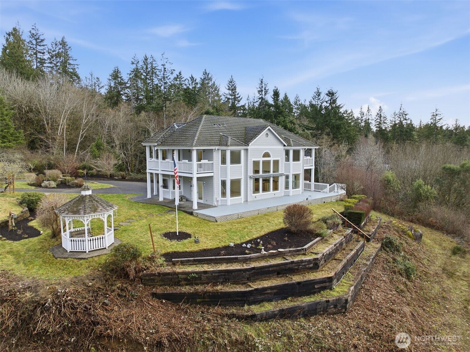 Property Photo:  457 E Victor Road  WA 98528 