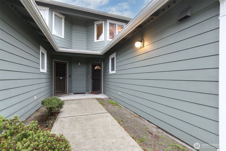 Property Photo:  915 SW Kimball Drive B3  WA 98277 