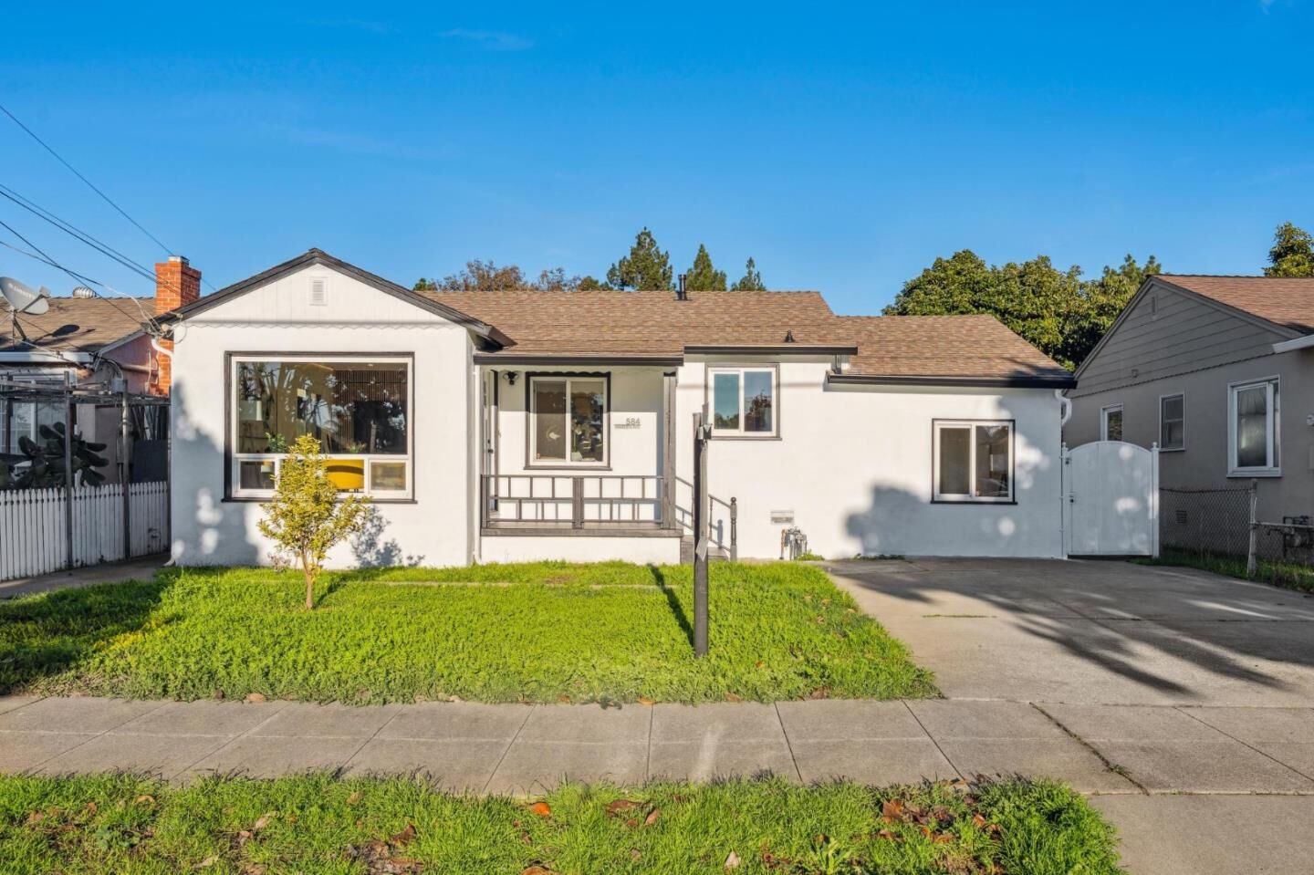 Property Photo:  584 Warden Avenue  CA 94577 