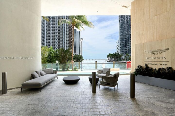 Property Photo: 300 Biscayne Blvd Way 2807 FL 33131