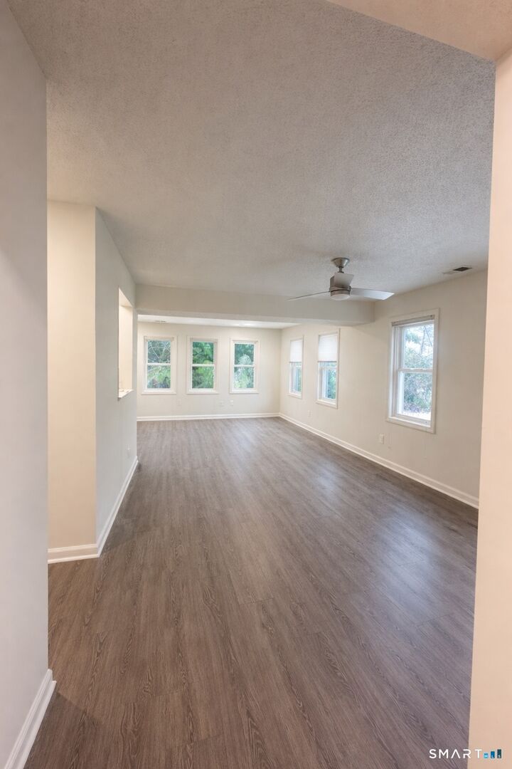 Property Photo:  44 Hard Street Apt 4  CT 06515 