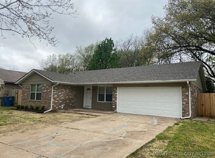 Property Photo:  1824 S 119th  OK 74128 