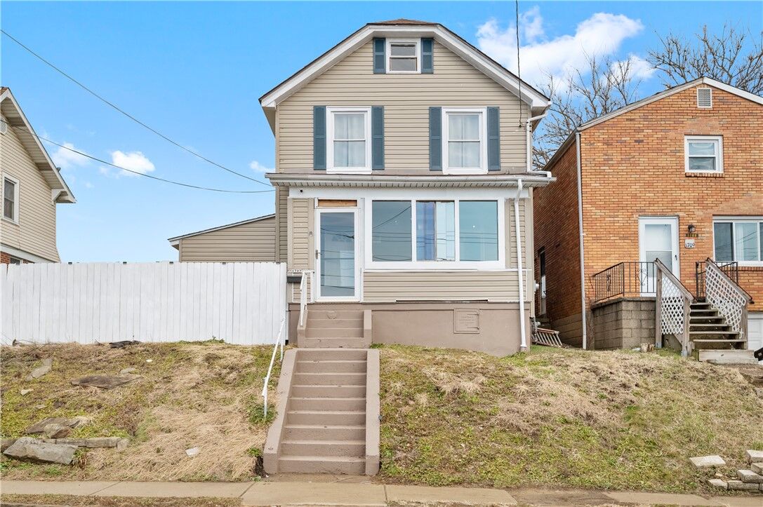 Property Photo:  1707 Grandview Ave  PA 15132 