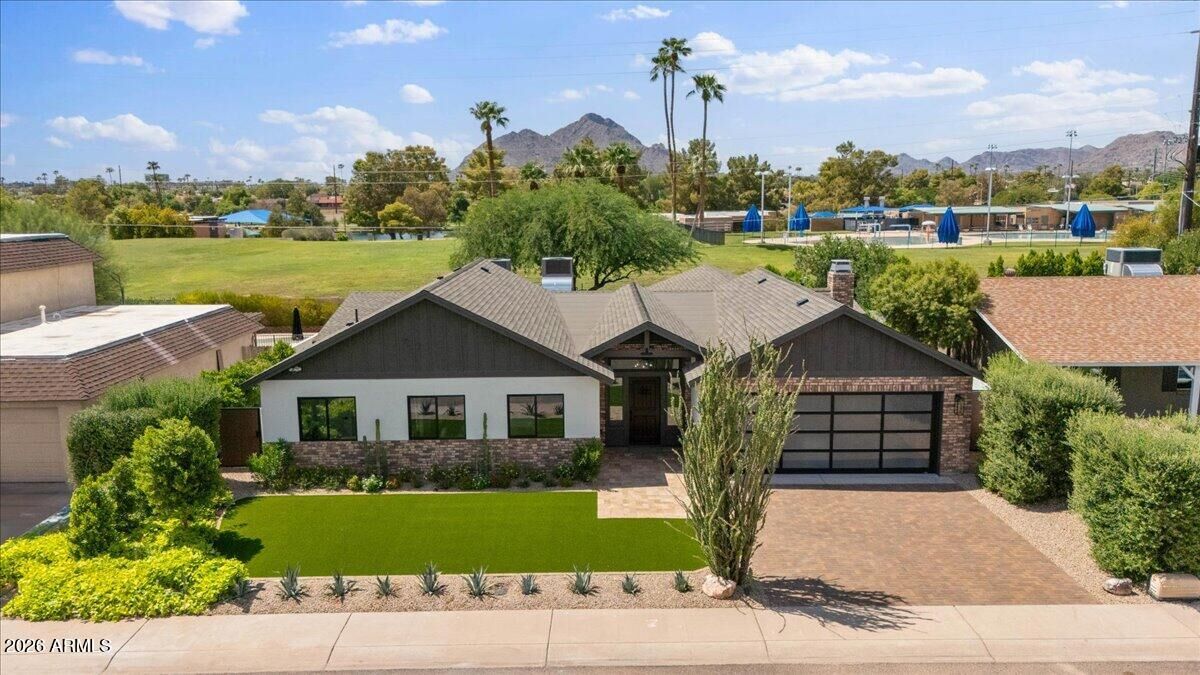 Property Photo: 5326 N 81st Place AZ 85250