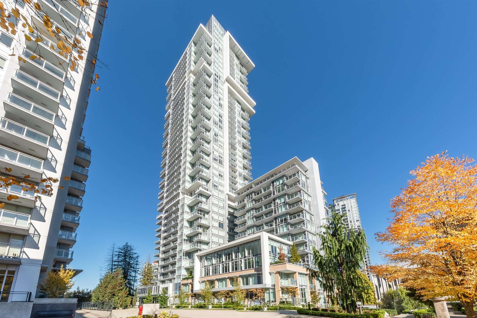 Property Photo: 13350 Central Avenue 3305 BC V3T 0S1