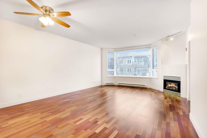 Property Photo:  1688 Cypress Street 203  BC V6J 5J1 