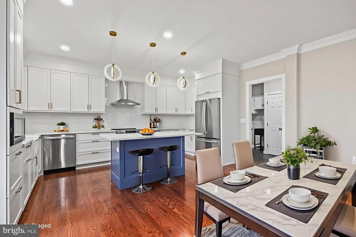 Property Photo: 5393 Merry Oaks VA 20198