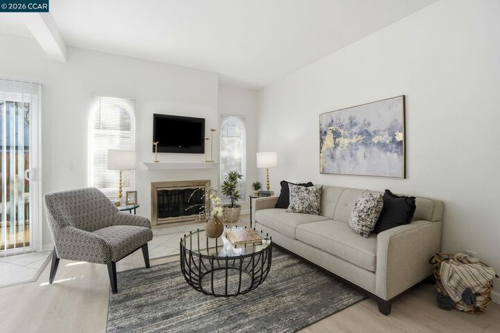 Property Photo:  1255 Detroit Ave 3  CA 94520 