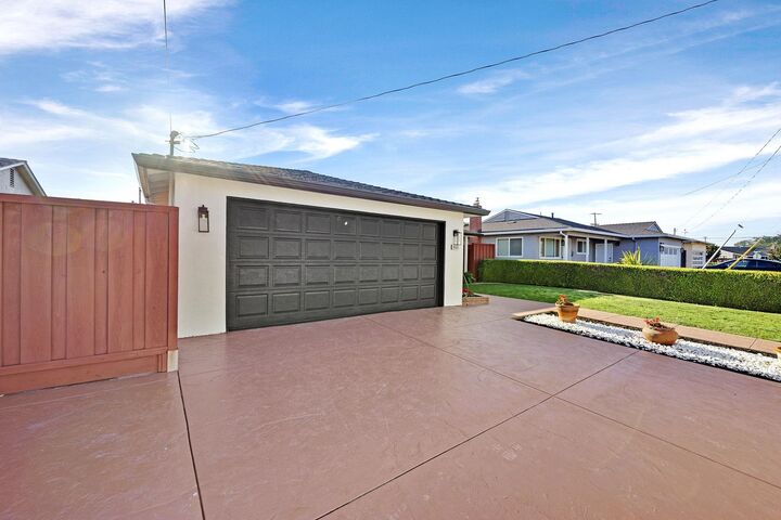 Property Photo:  36001 Cabrillo Dr  CA 94536 