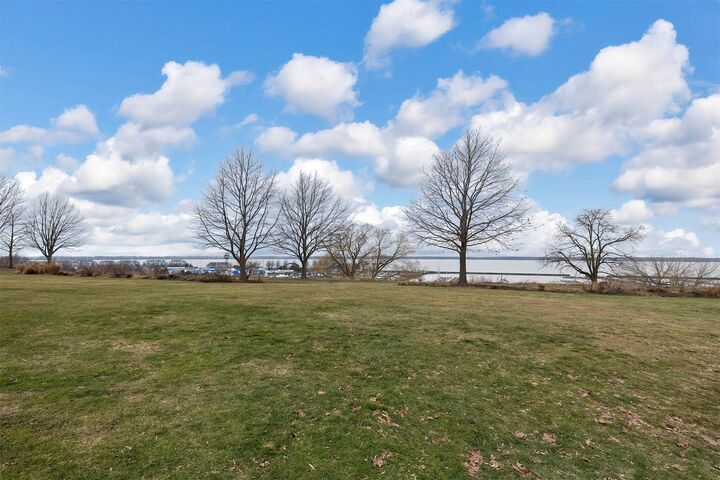 Property Photo: 634 W 2nd Street 205 PA 16507