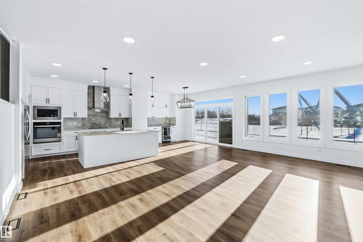 Property Photo: 2211 4 Avenue SW AB T6X 3L4