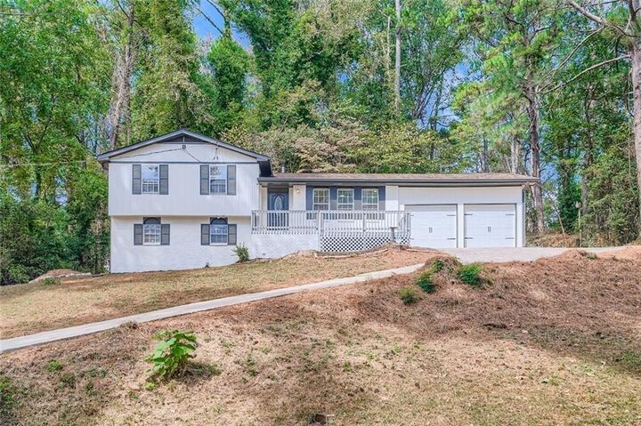 Property Photo:  644 Navarre Drive  GA 30087 