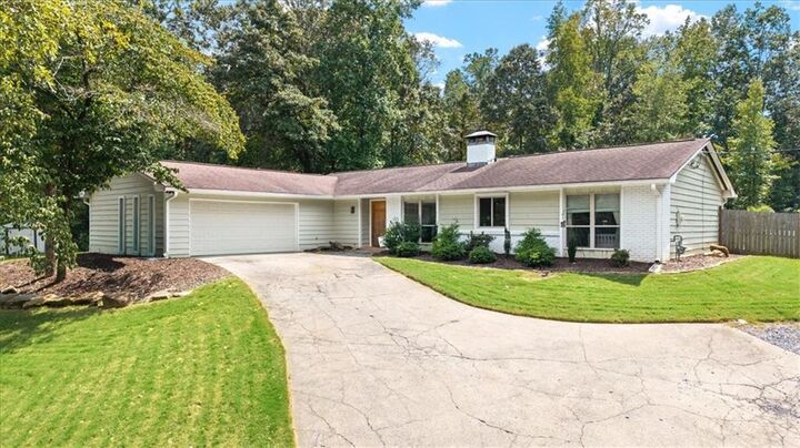 Property Photo:  1365 Ridgefield Drive  GA 30075 