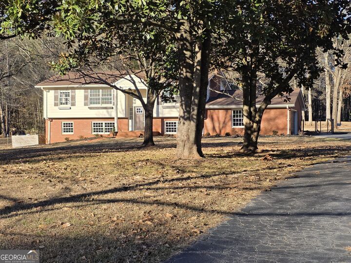 Property Photo:  1041 Cooper Lane  GA 30663 