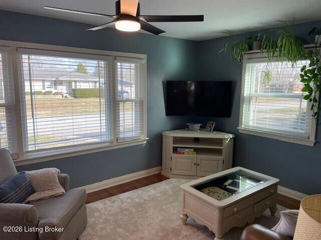 Property Photo: 3220 Allison Way KY 40220