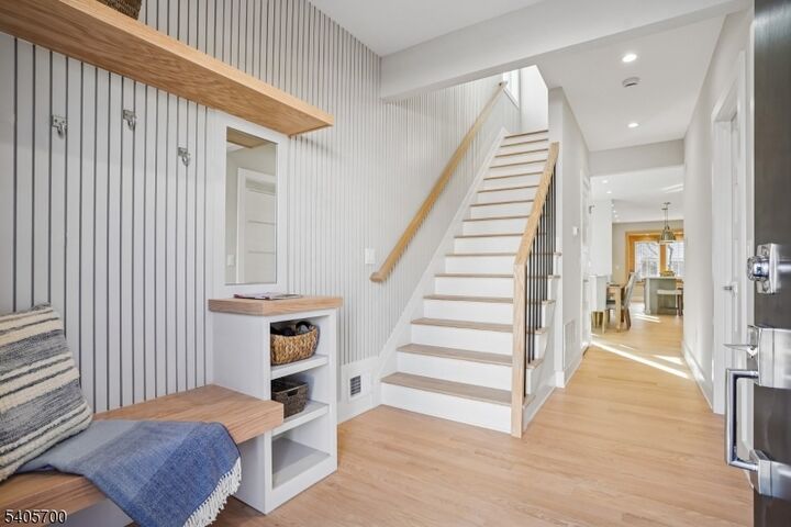 Property Photo:  8 Willow St  NJ 07041 