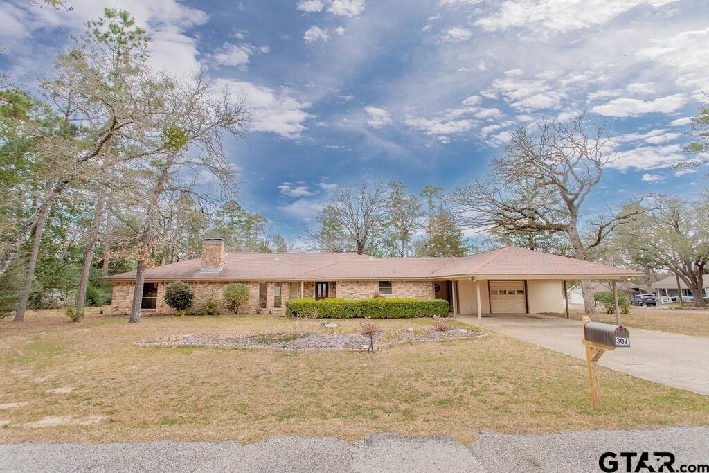 Property Photo:  307 Easy Dr.  TX 75771 