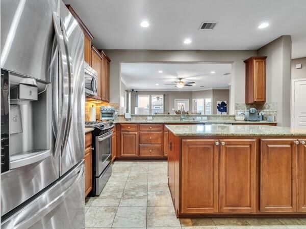 Property Photo:  1618 Pelago Street  TX 77573 