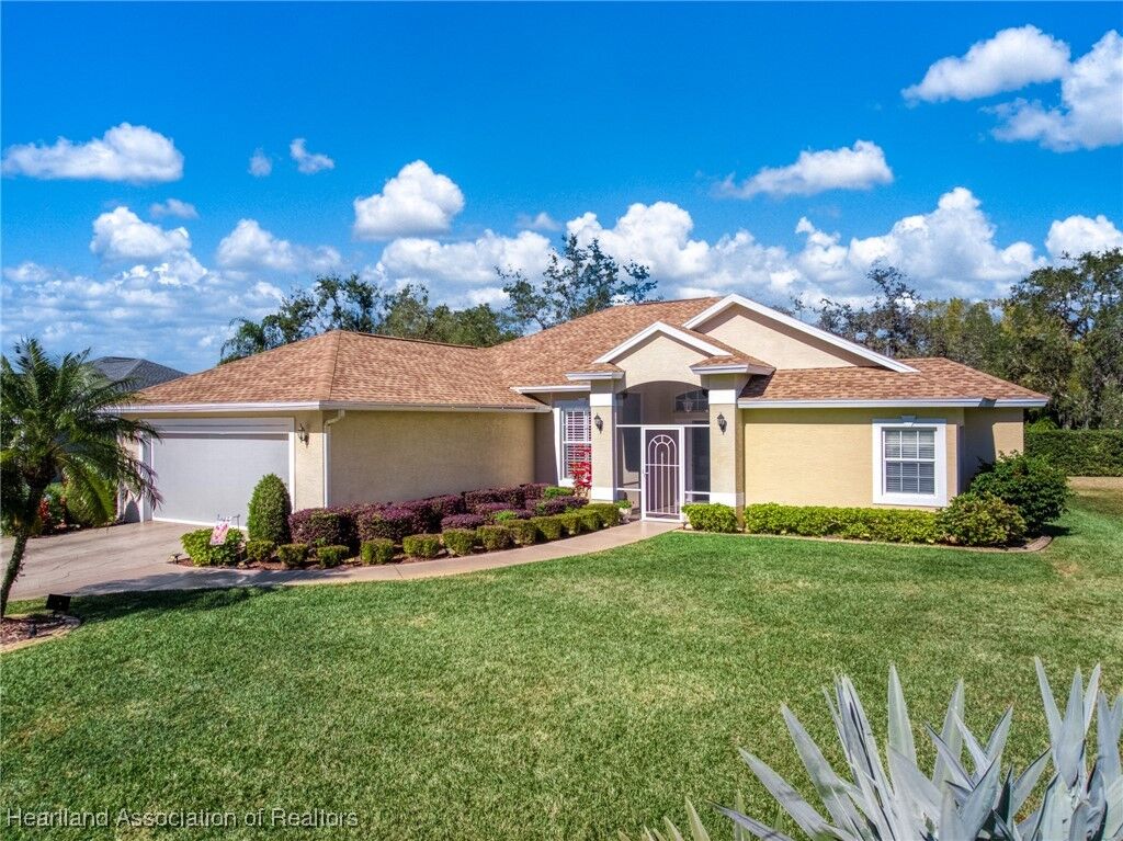 Property Photo:  2440 Manor Drive  FL 33872 
