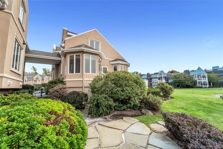 Property Photo:  205 Erie Court  NY 10968 