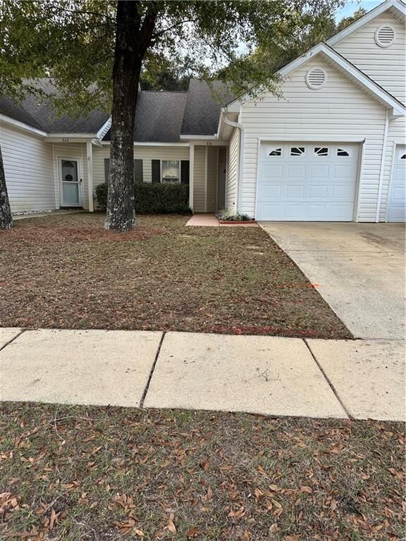 Property Photo:  836 Willow Bridge Drive W  AL 36695 