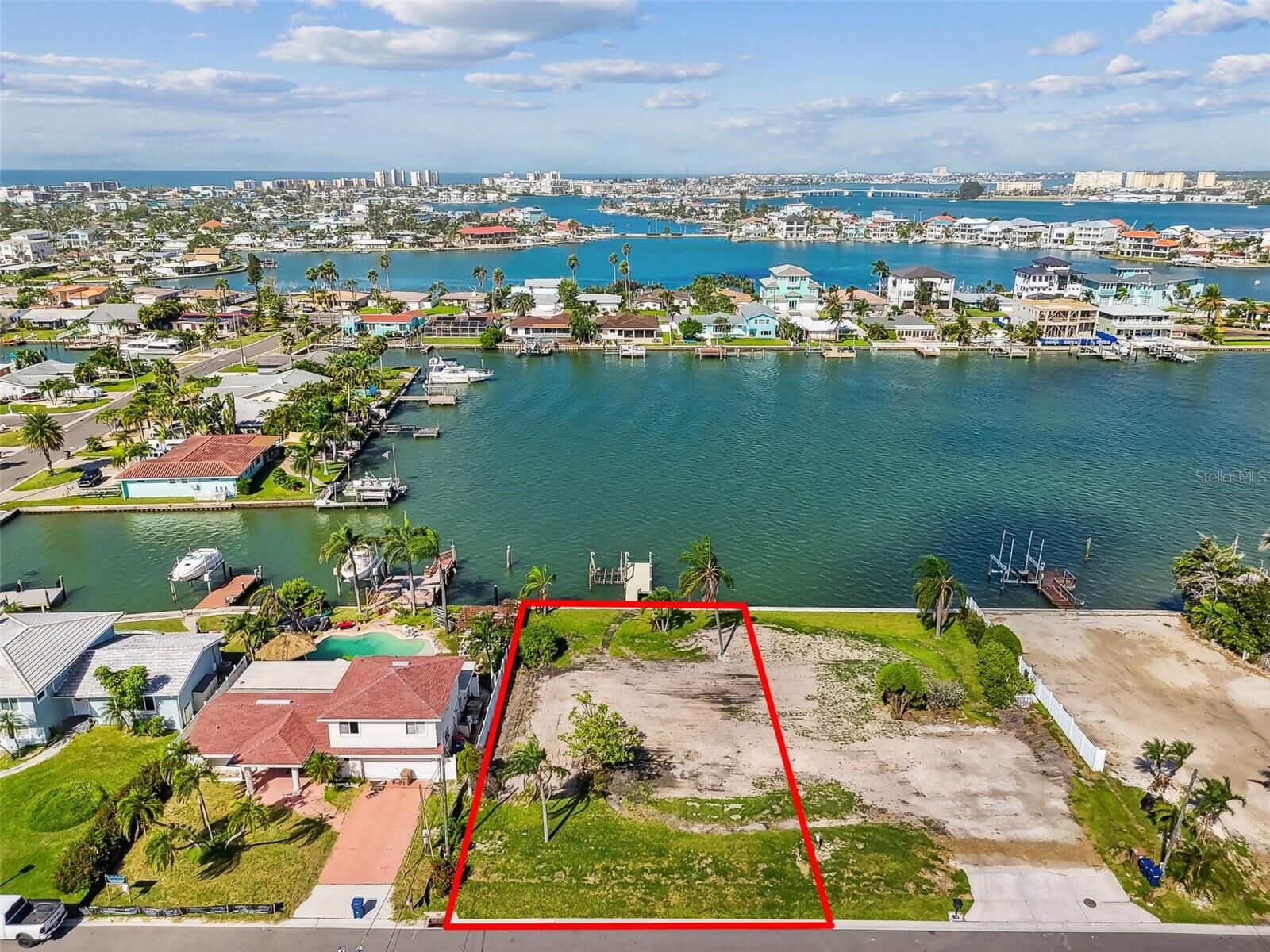 Property Photo:  568 Johns Pass Avenue  FL 33708 