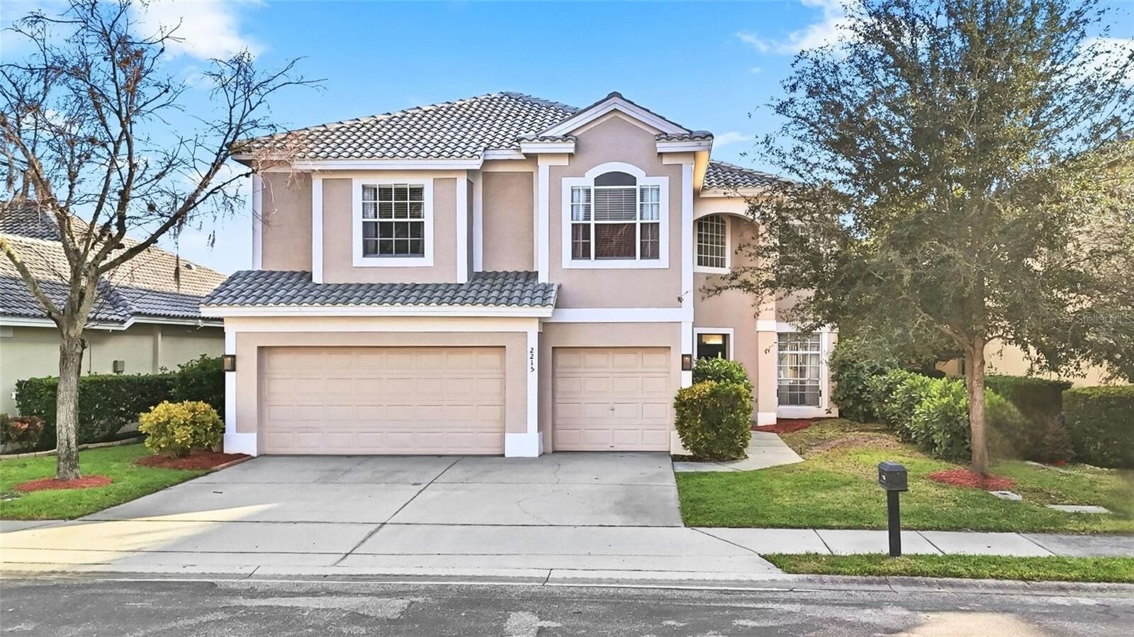 Property Photo:  2215 Clarine Way N  FL 34698 