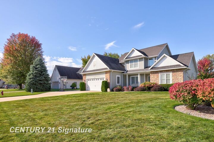 Property Photo:  4211 Spurwood Drive  MI 48603 