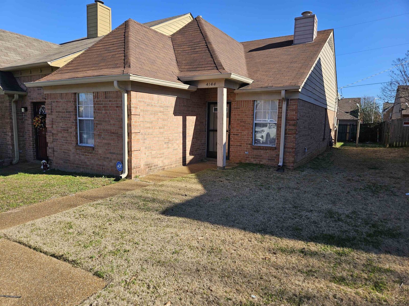 Property Photo: 4144 Meadow Heath Ln E TN 38115