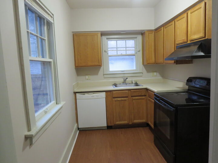 Property Photo:  1115 Woodward Avenue  MI 49007 