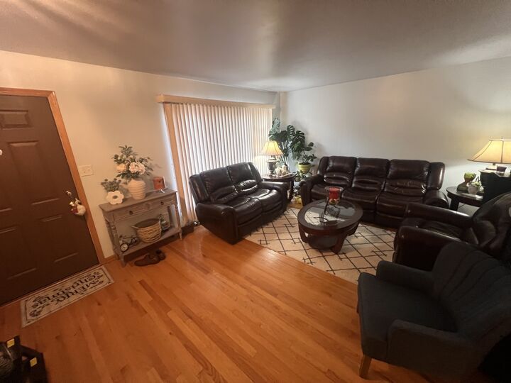 Property Photo:  
