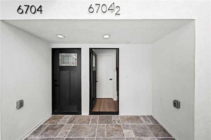 Property Photo:  6704 Kester Avenue  CA 91405 