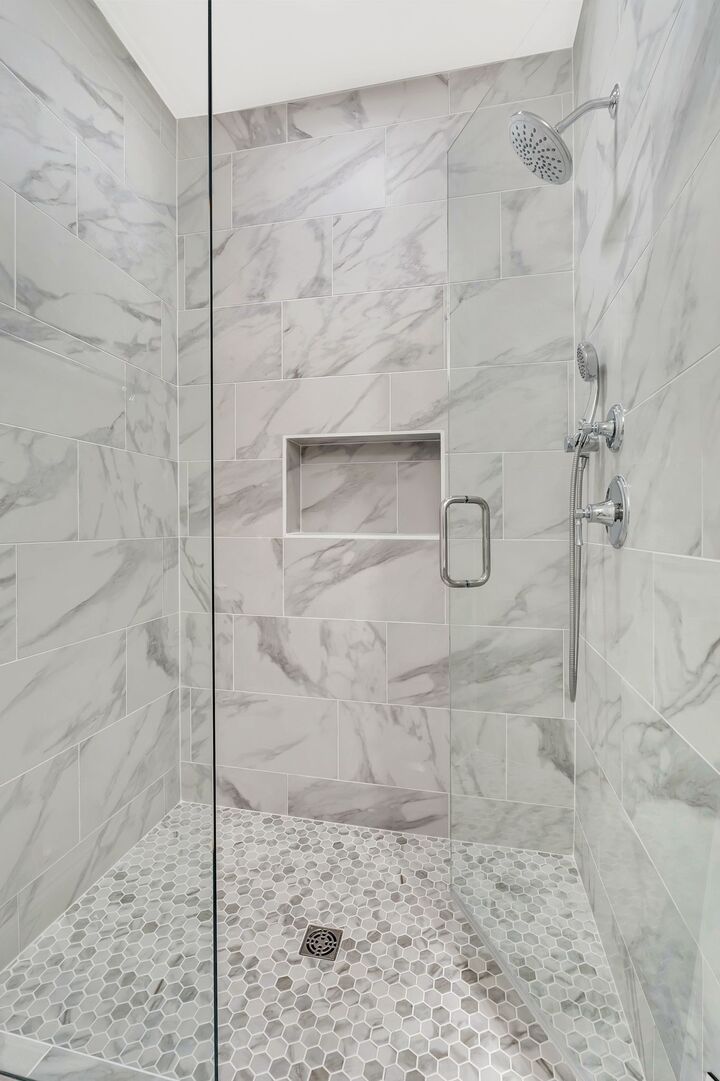 Property Photo:  2001 Gildridge Dr 101  TN 37221 