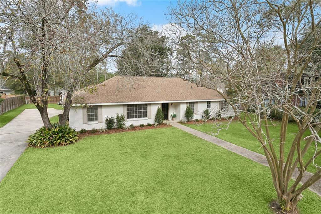 Property Photo:  114 Jane Drive  LA 70448 