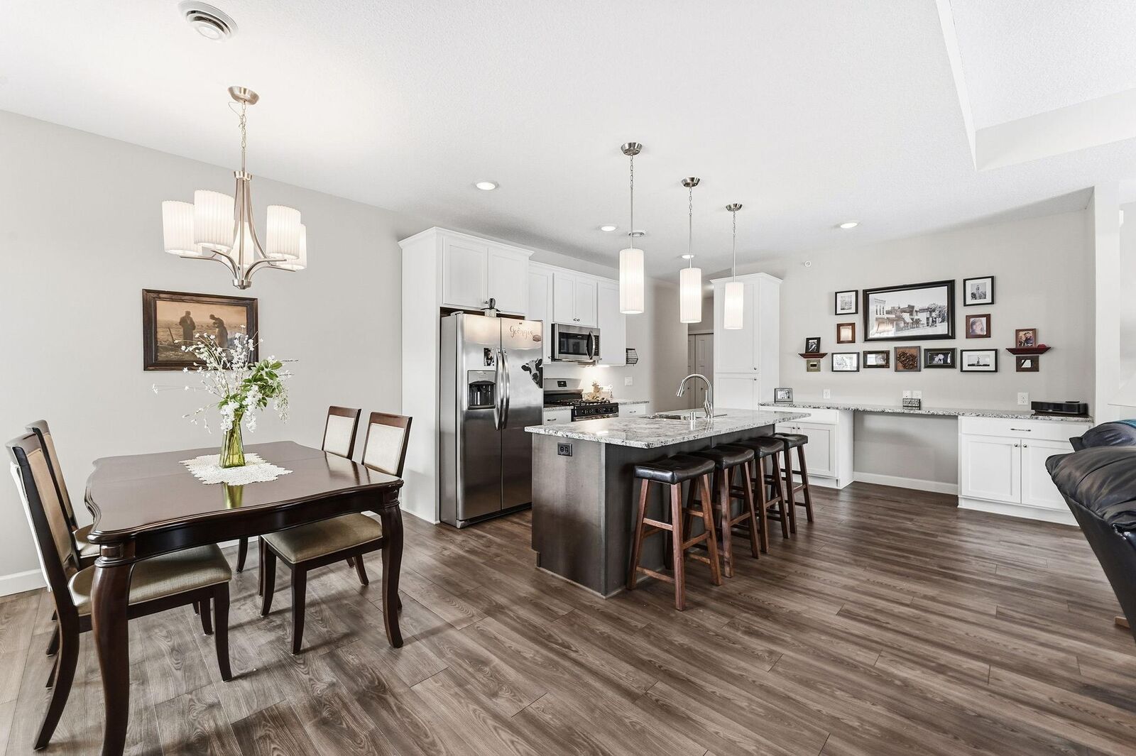 Property Photo:  158 Kings Pointe Drive  MN 55328 