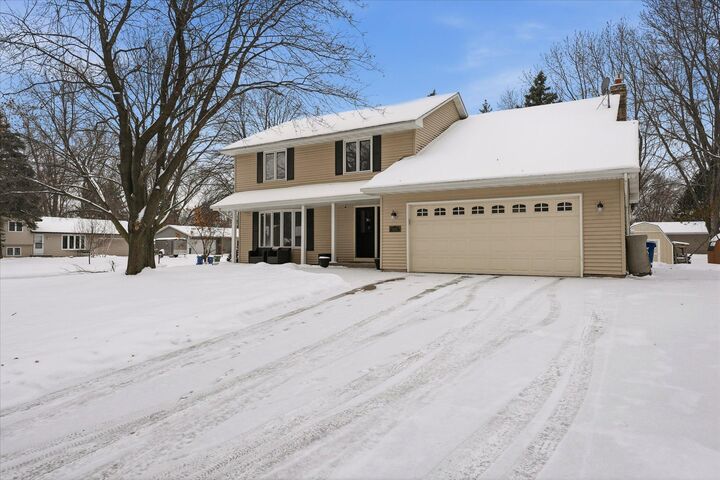 Property Photo:  10155 Pilgrim Lane N  MN 55369 