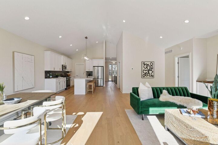 Property Photo:  2010 Mulberry Lane  MN 55315 